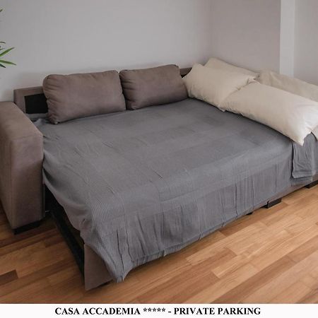 リヴォルノElegante Casa Accademia ***** - Private Parkingアパートメント エクステリア 写真