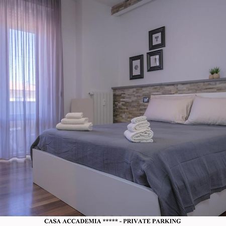 リヴォルノElegante Casa Accademia ***** - Private Parkingアパートメント エクステリア 写真