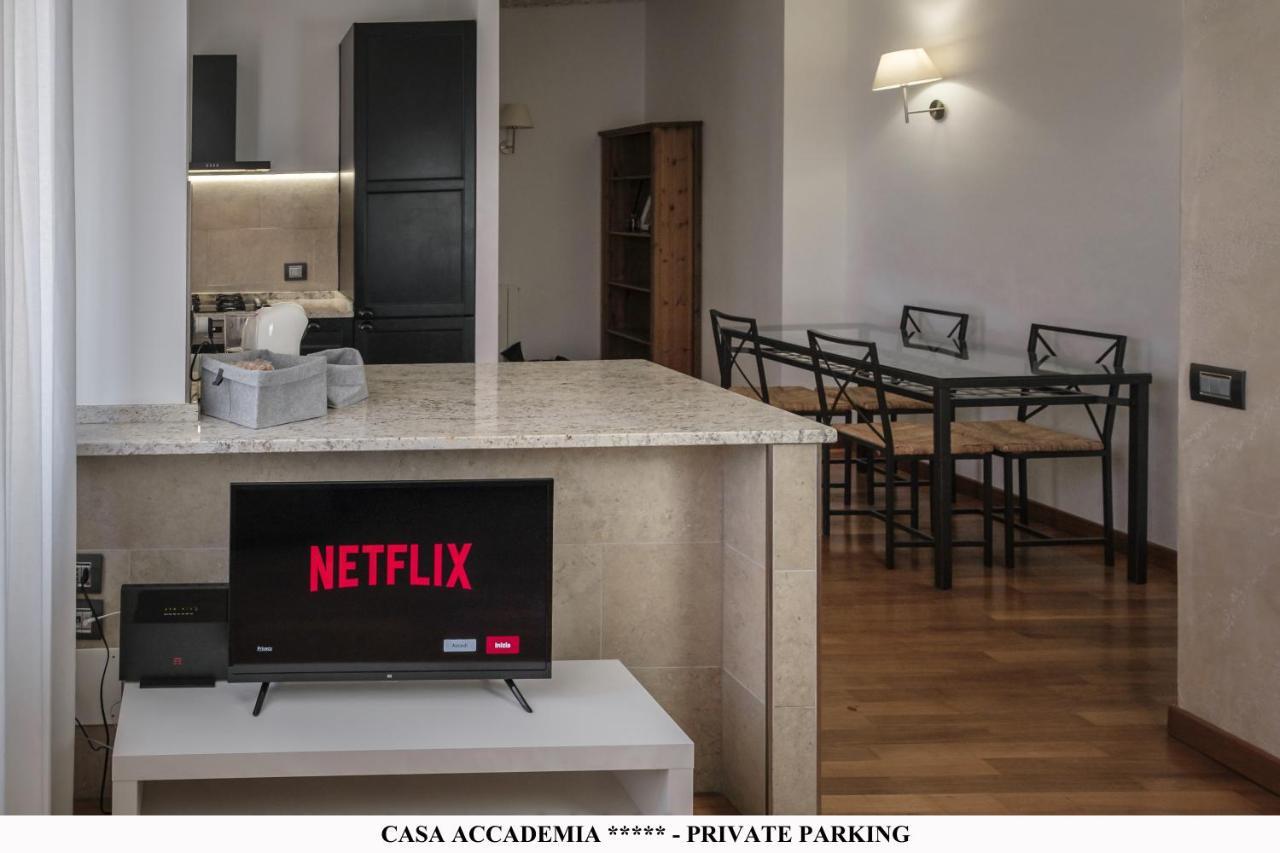 リヴォルノElegante Casa Accademia ***** - Private Parkingアパートメント エクステリア 写真