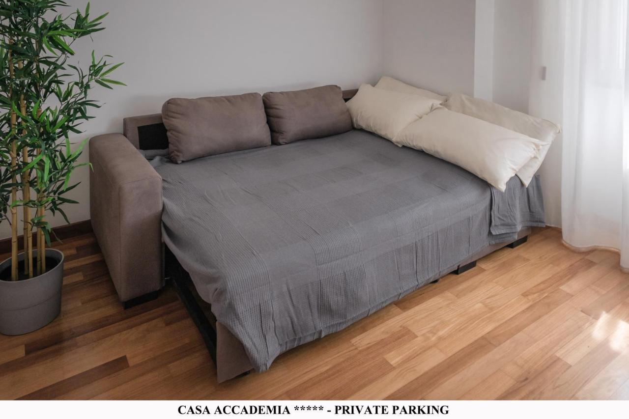リヴォルノElegante Casa Accademia ***** - Private Parkingアパートメント エクステリア 写真