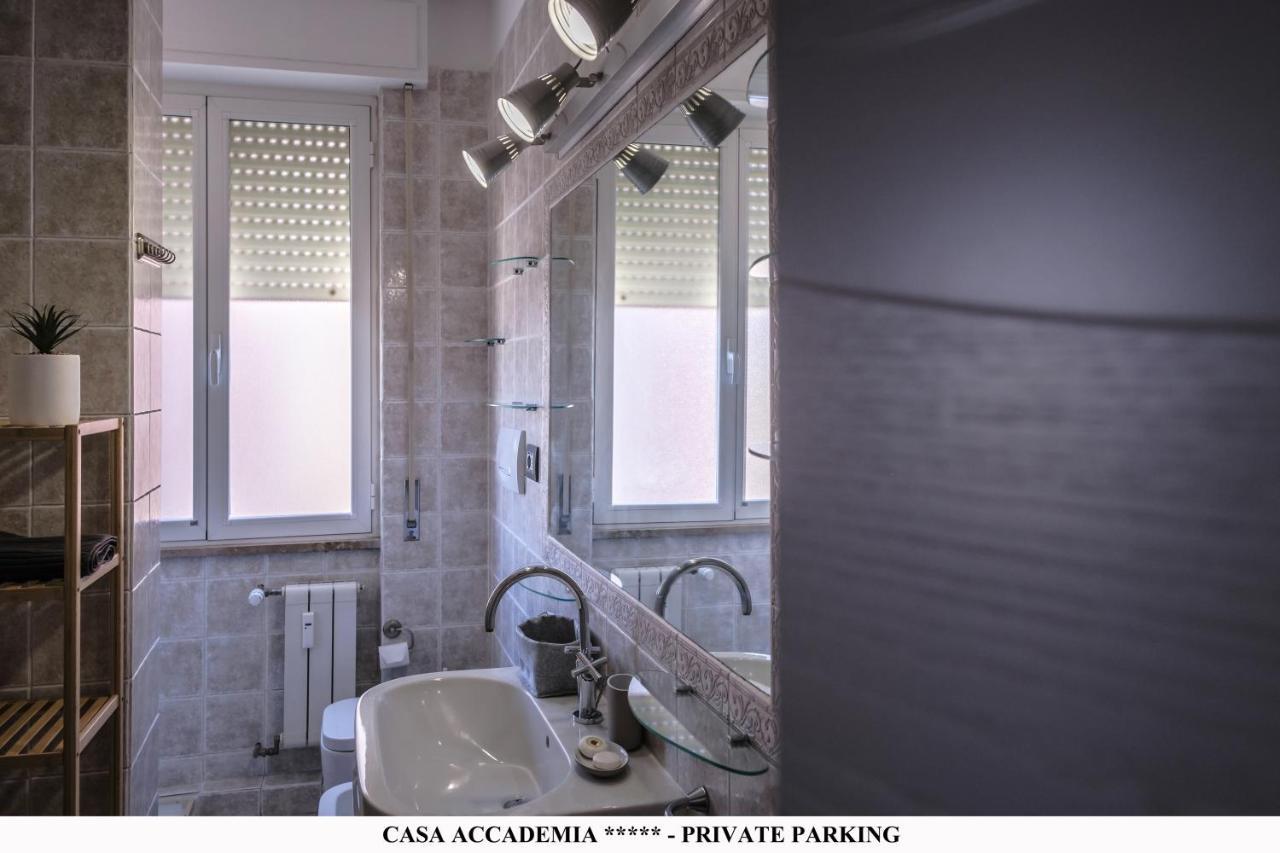 リヴォルノElegante Casa Accademia ***** - Private Parkingアパートメント エクステリア 写真